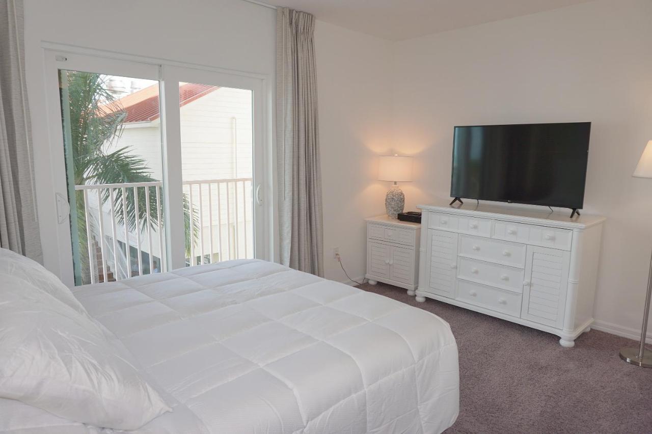 Madeira Bay Resort I By Travel Resort Services St. Pete Beach Bagian luar foto